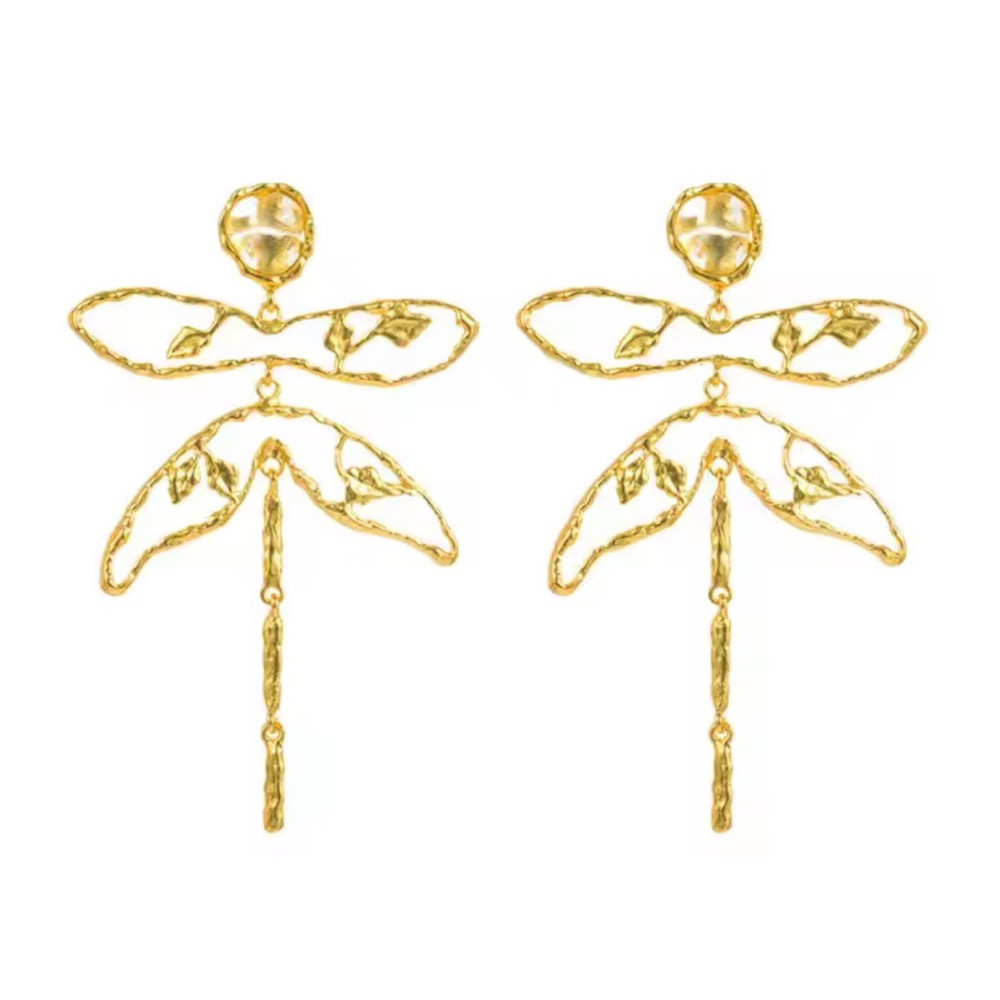 Golden Dragonfly Wing Earrings – Nature-Inspired Statement Jewelry